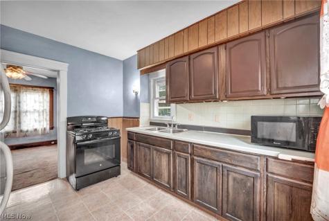 3612 Daisy Avenue Cleveland OH 44109
