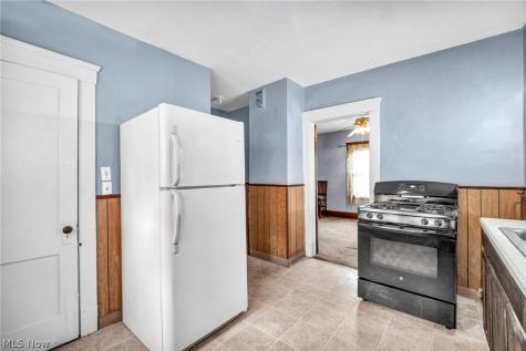 3612 Daisy Avenue Cleveland OH 44109
