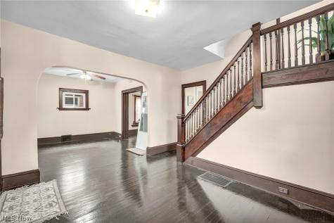 3612 Daisy Avenue Cleveland OH 44109
