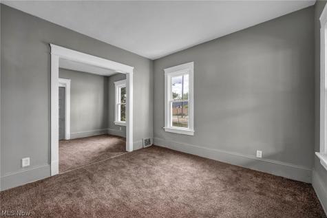 1641 E 70th Street Cleveland OH 44103