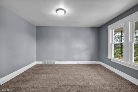 1641 E 70th Street Cleveland OH 44103