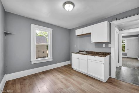 1641 E 70th Street Cleveland OH 44103