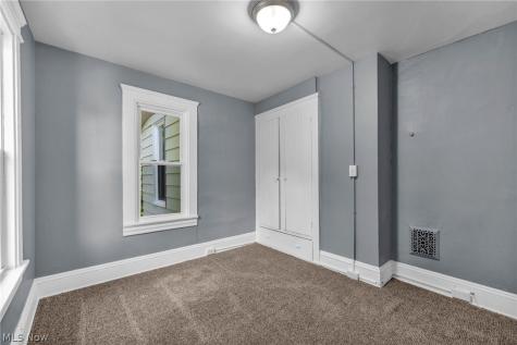1641 E 70th Street Cleveland OH 44103