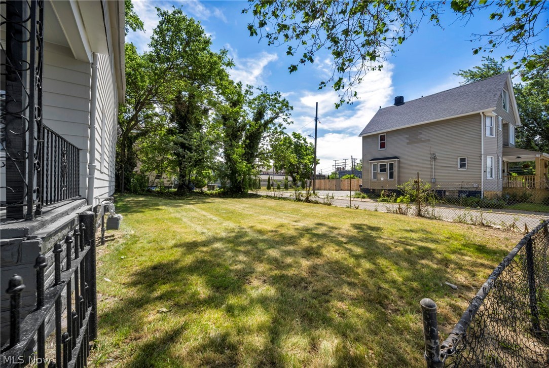 1641 E 70th Street Cleveland OH 44103