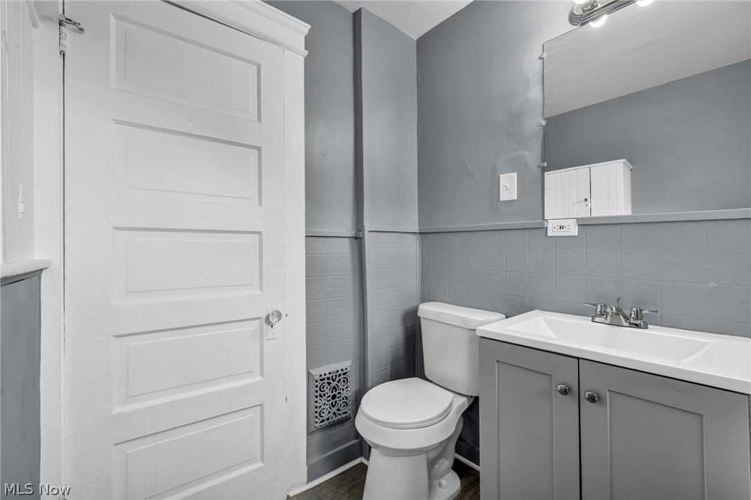 1641 E 70th Street Cleveland OH 44103