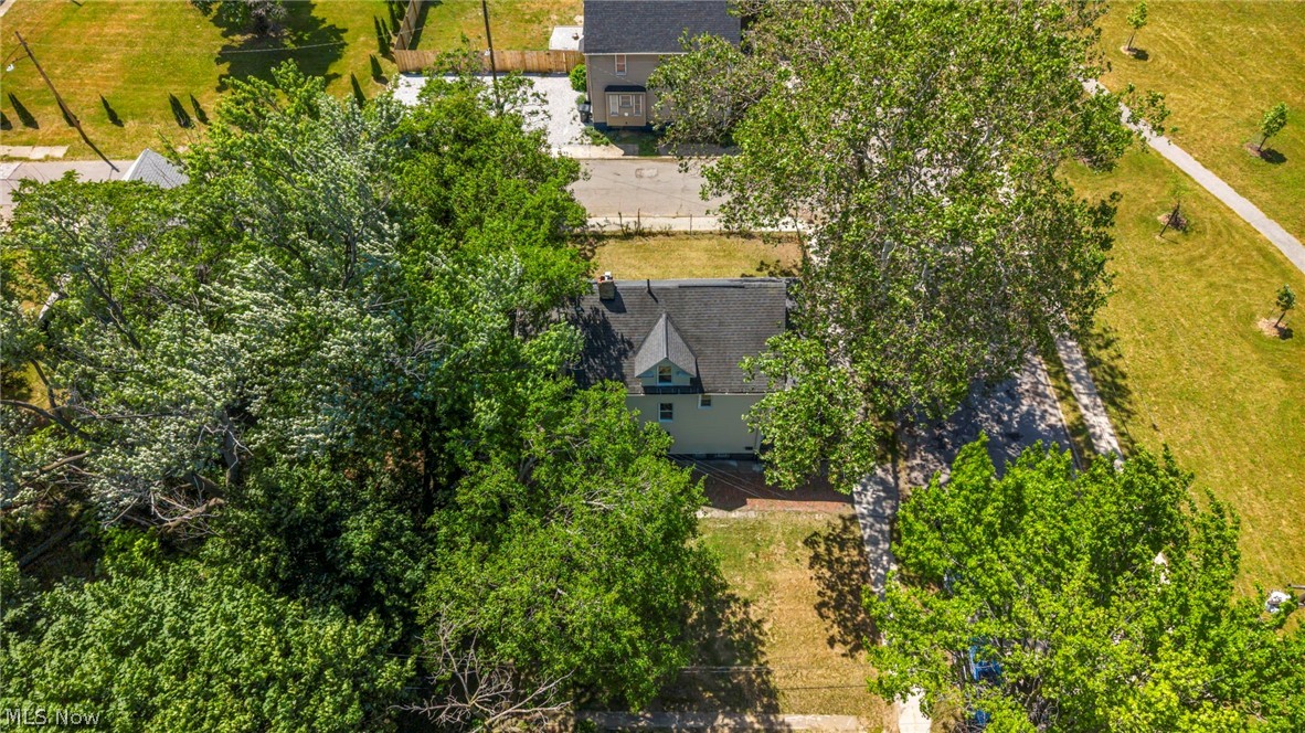 1641 E 70th Street Cleveland OH 44103