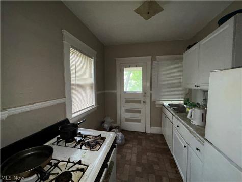 3885 W 20th Street Cleveland OH 44109