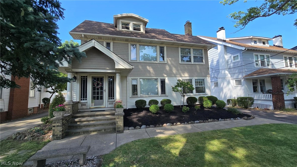 13832-34 Clifton Boulevard Lakewood OH 44107