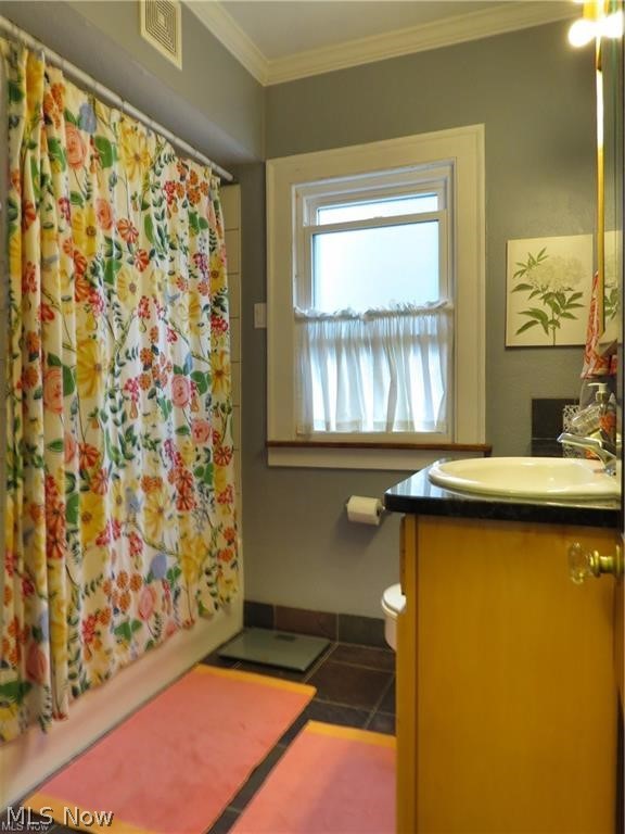 13832-34 Clifton Boulevard Lakewood OH 44107