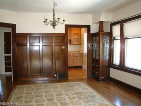 13832-34 Clifton Boulevard Lakewood OH 44107