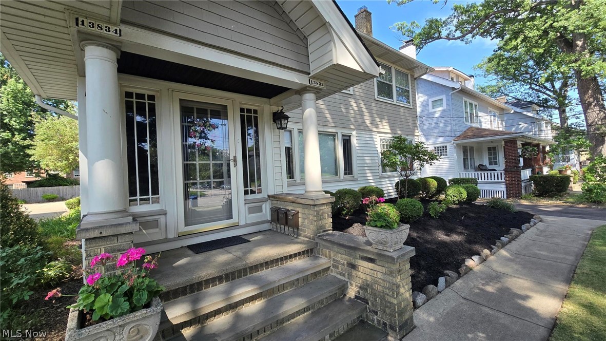 13832-34 Clifton Boulevard Lakewood OH 44107