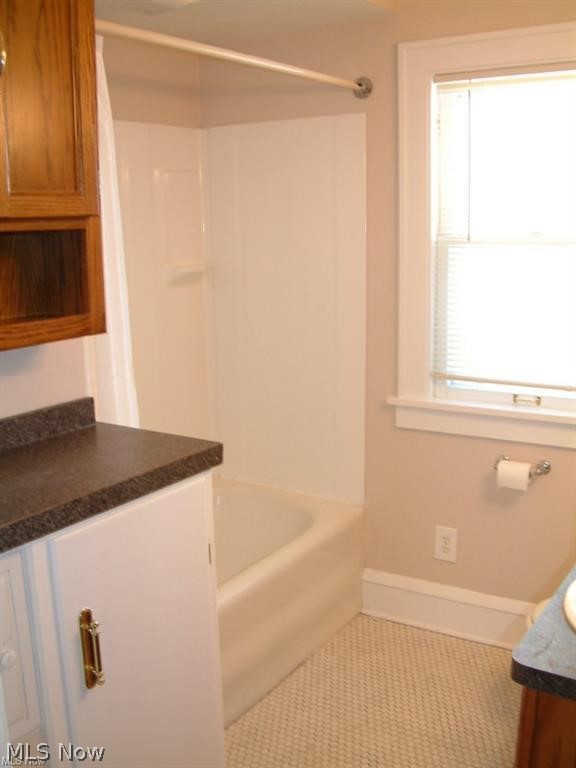 13832-34 Clifton Boulevard Lakewood OH 44107