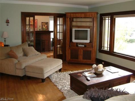 13832-34 Clifton Boulevard Lakewood OH 44107