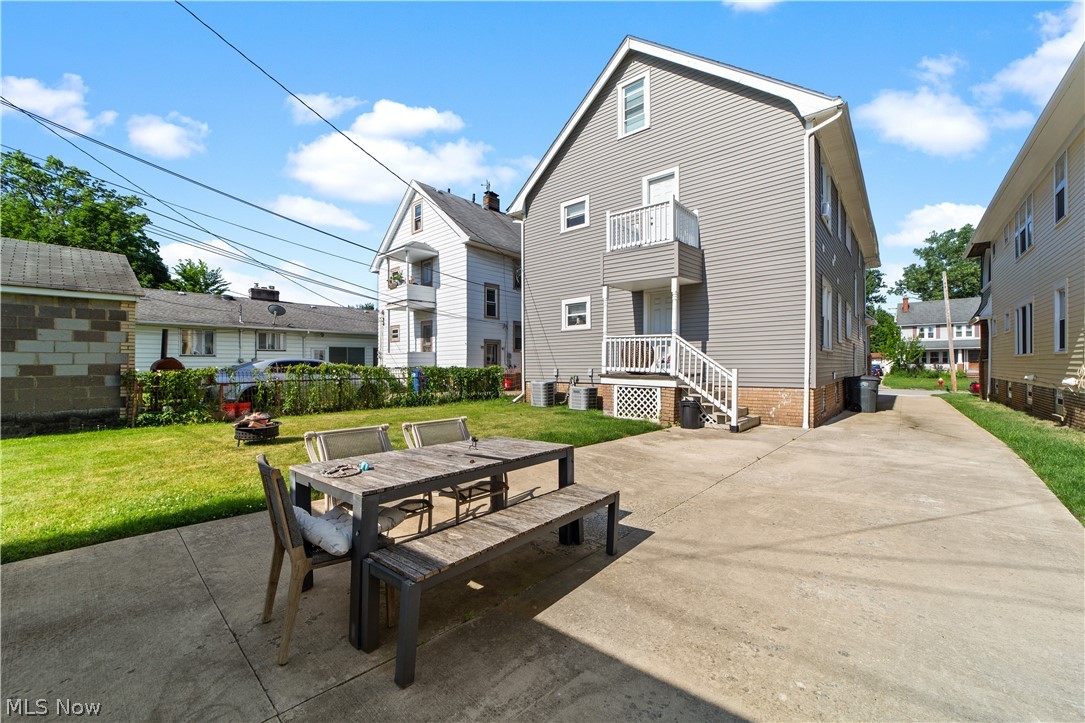 2190 Lincoln Avenue Lakewood OH 44107