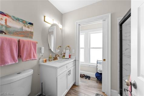 2190 Lincoln Avenue Lakewood OH 44107