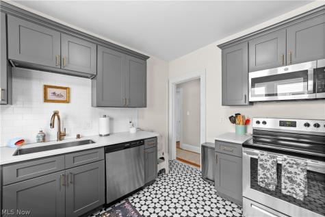 2190 Lincoln Avenue Lakewood OH 44107