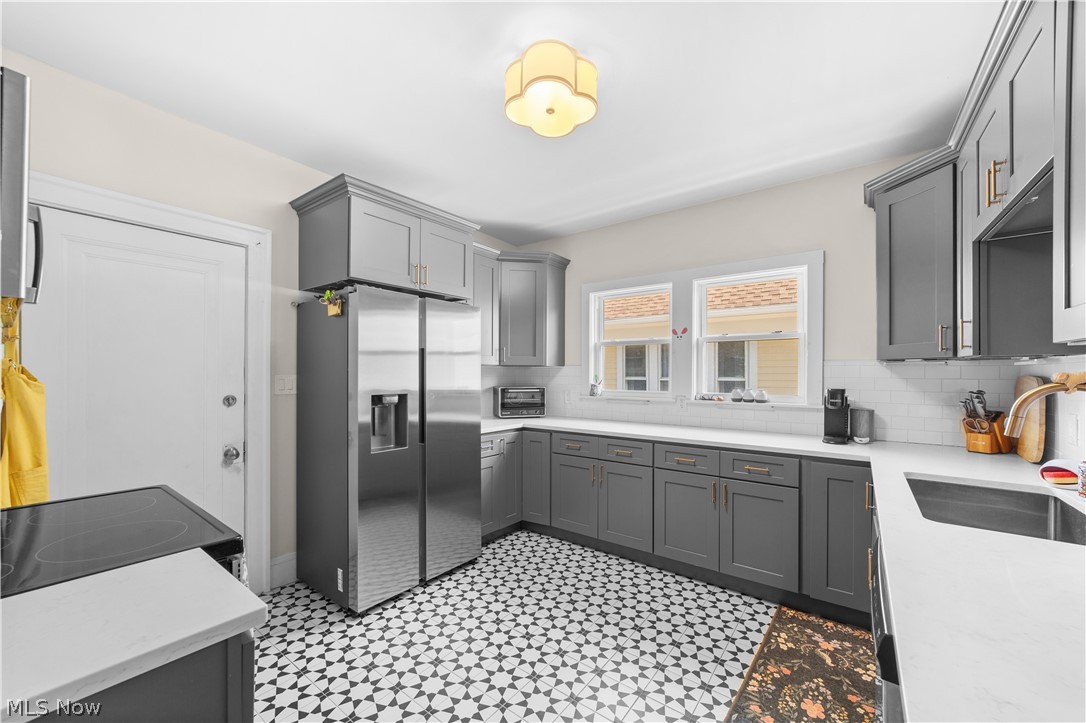2190 Lincoln Avenue Lakewood OH 44107