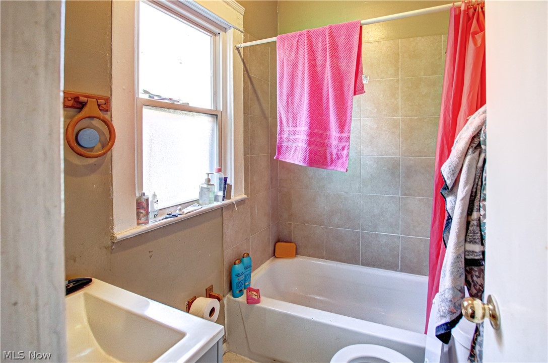 2149 W 105th Street Cleveland OH 44102