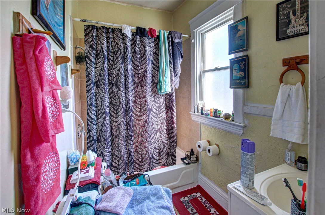 2149 W 105th Street Cleveland OH 44102