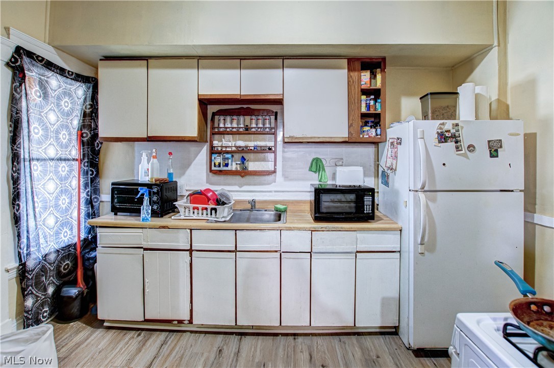 2149 W 105th Street Cleveland OH 44102