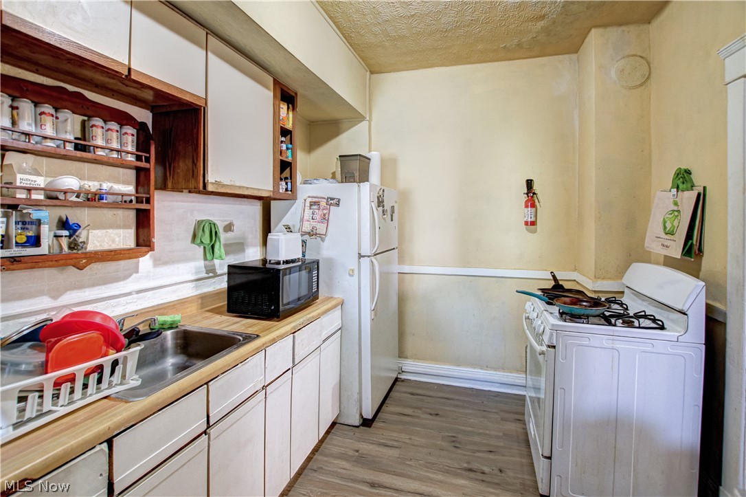2149 W 105th Street Cleveland OH 44102