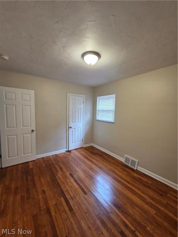 472 E 222nd Street Euclid OH 44123