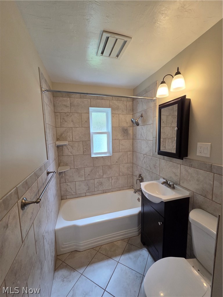 472 E 222nd Street Euclid OH 44123