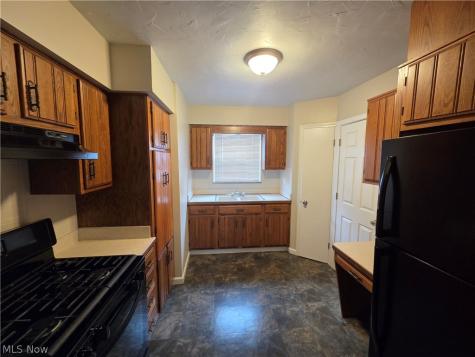 472 E 222nd Street Euclid OH 44123