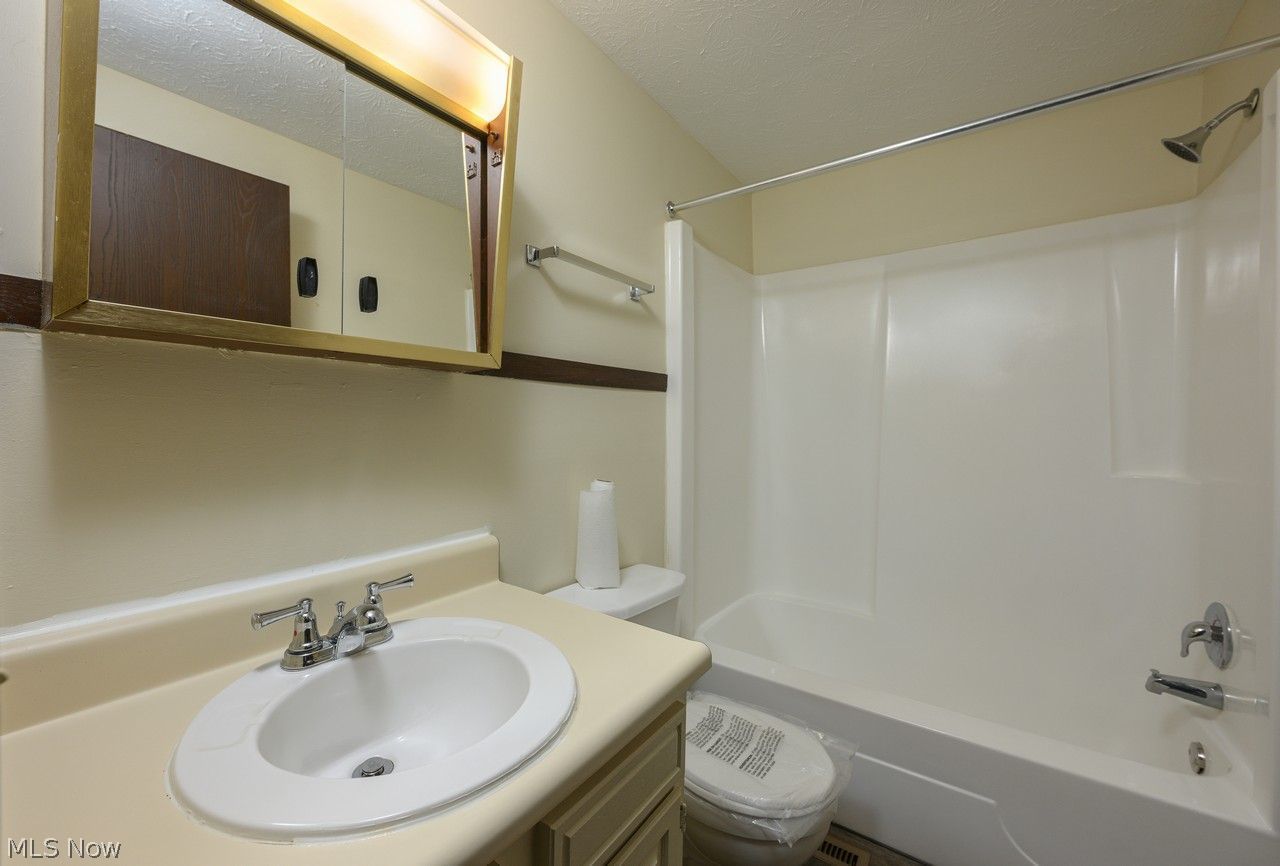 320 Harding Avenue NW Massillon OH 44646