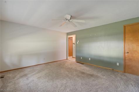 6264 Paris Avenue Louisville OH 44641