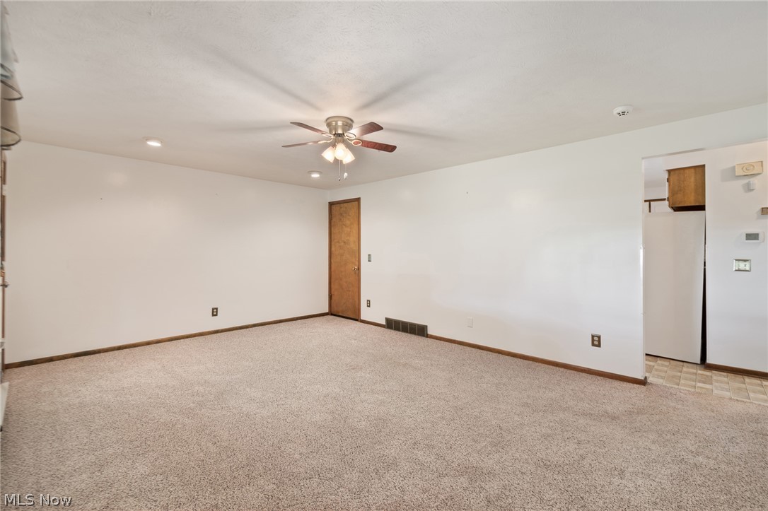 6264 Paris Avenue Louisville OH 44641