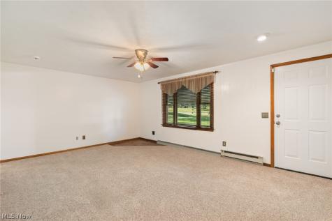 6264 Paris Avenue Louisville OH 44641