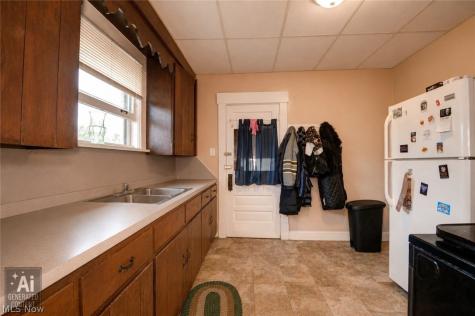 1613 Harvard Avenue NW Canton OH 44703