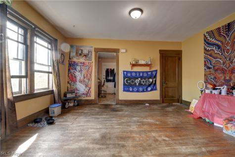 1613 Harvard Avenue NW Canton OH 44703