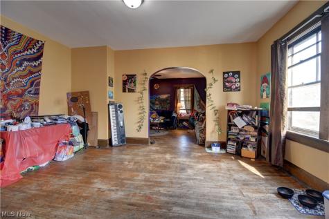 1613 Harvard Avenue NW Canton OH 44703