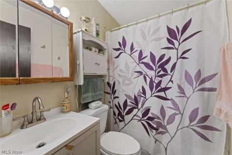 1857-1859 E 39th Street Lorain OH 44055