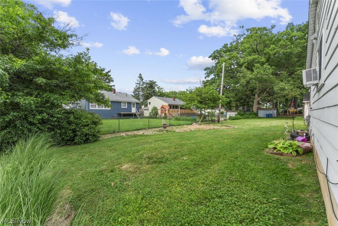 1857-1859 E 39th Street Lorain OH 44055