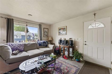 1857-1859 E 39th Street Lorain OH 44055