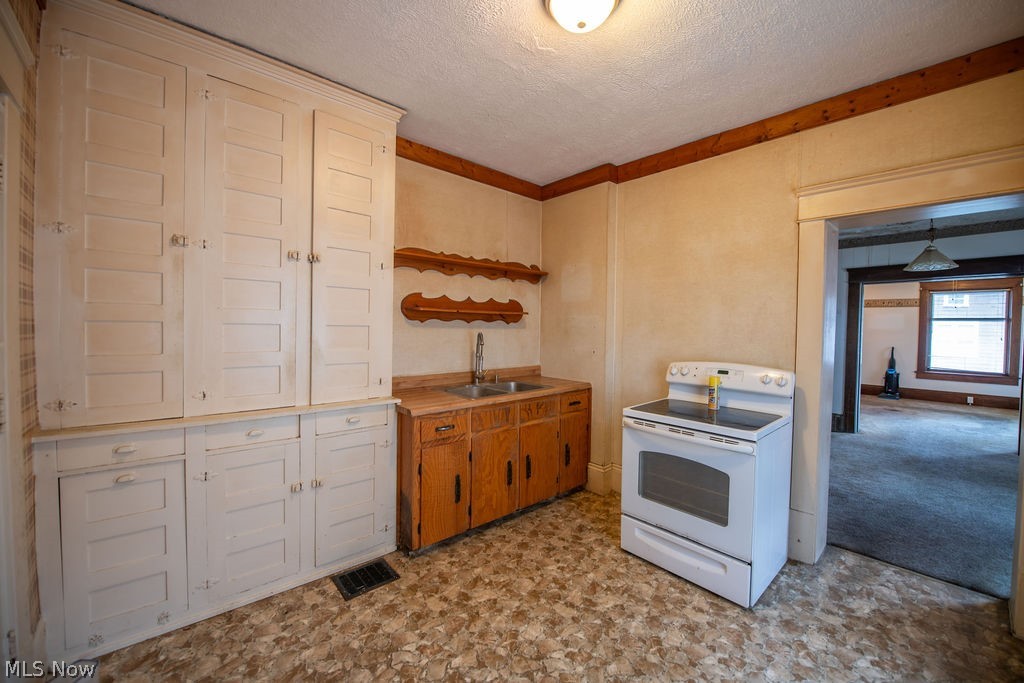 102-104 S Main Street Minerva OH 44657