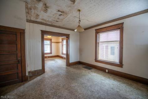 102-104 S Main Street Minerva OH 44657
