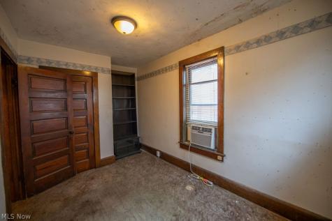 102-104 S Main Street Minerva OH 44657