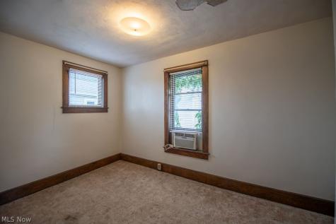 102-104 S Main Street Minerva OH 44657