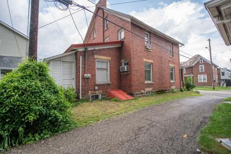 102-104 S Main Street Minerva OH 44657