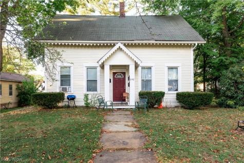 242 W Highland Avenue Ravenna OH 44266