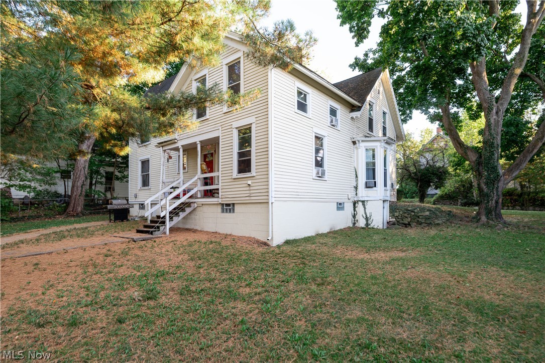 242 W Highland Avenue Ravenna OH 44266