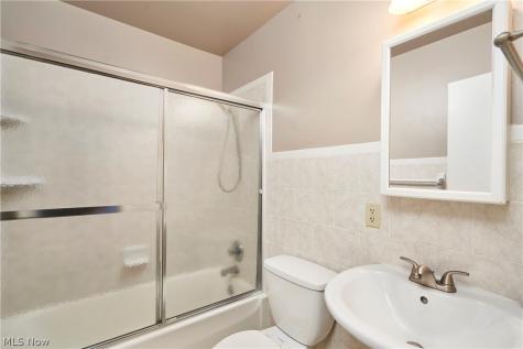 1784-1786 Shatto Avenue Akron OH 44313