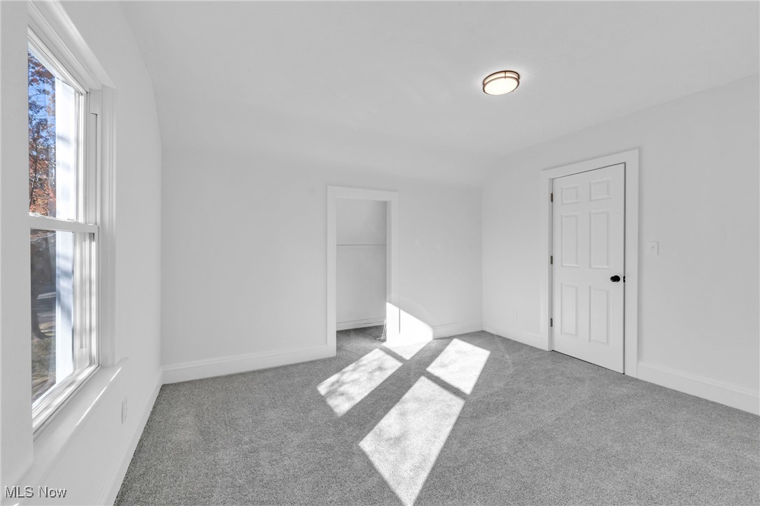 2002 Valentine Avenue Cleveland OH 44109