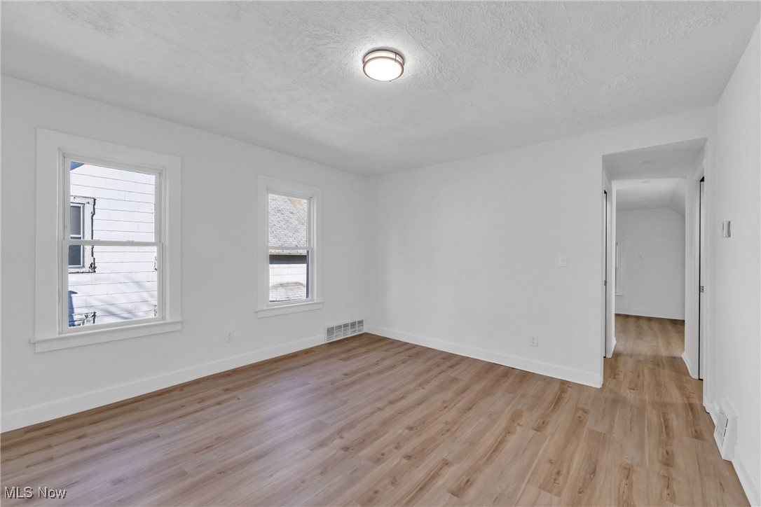 2002 Valentine Avenue Cleveland OH 44109