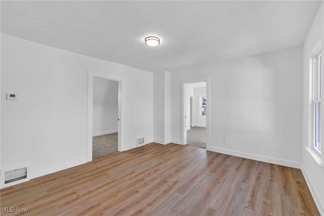 2002 Valentine Avenue Cleveland OH 44109