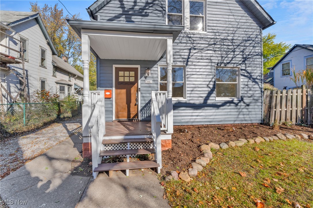 2002 Valentine Avenue Cleveland OH 44109